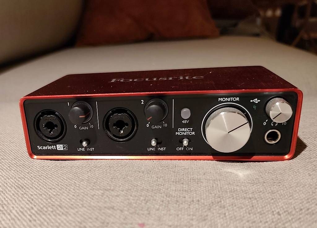 Aufnahmegeräte: Focusrite Scarlett 2i2  USB Audio Interface – Gebraucht aus Goldswil von Lyssij