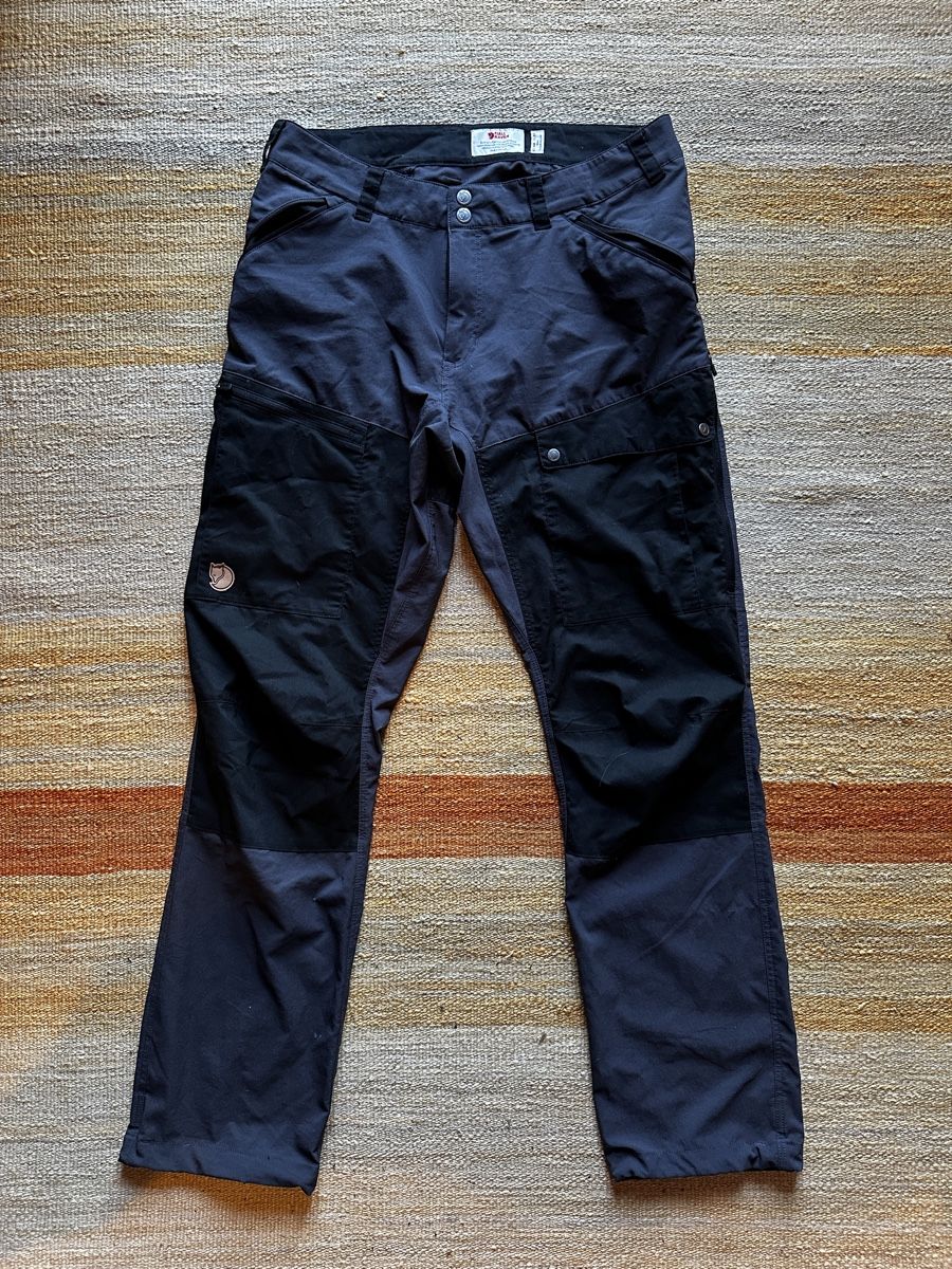 Fjällräven Pantaloni: Fjällräven hicking pant size 32 – Usato da Villars-Burquin venduto da Iliasso
