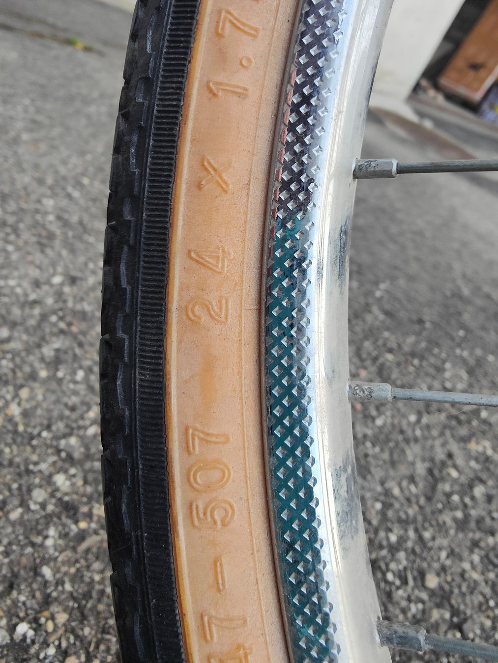 Velos: Antik Klappvelo, 24 Zoll DDR Fahrrad, eingang. – Gebraucht aus Studen BE von Paplo 5