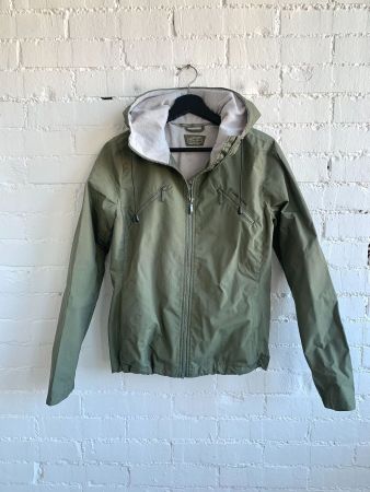 Olivfarbige Windjacke mit Kapuze von H&M
