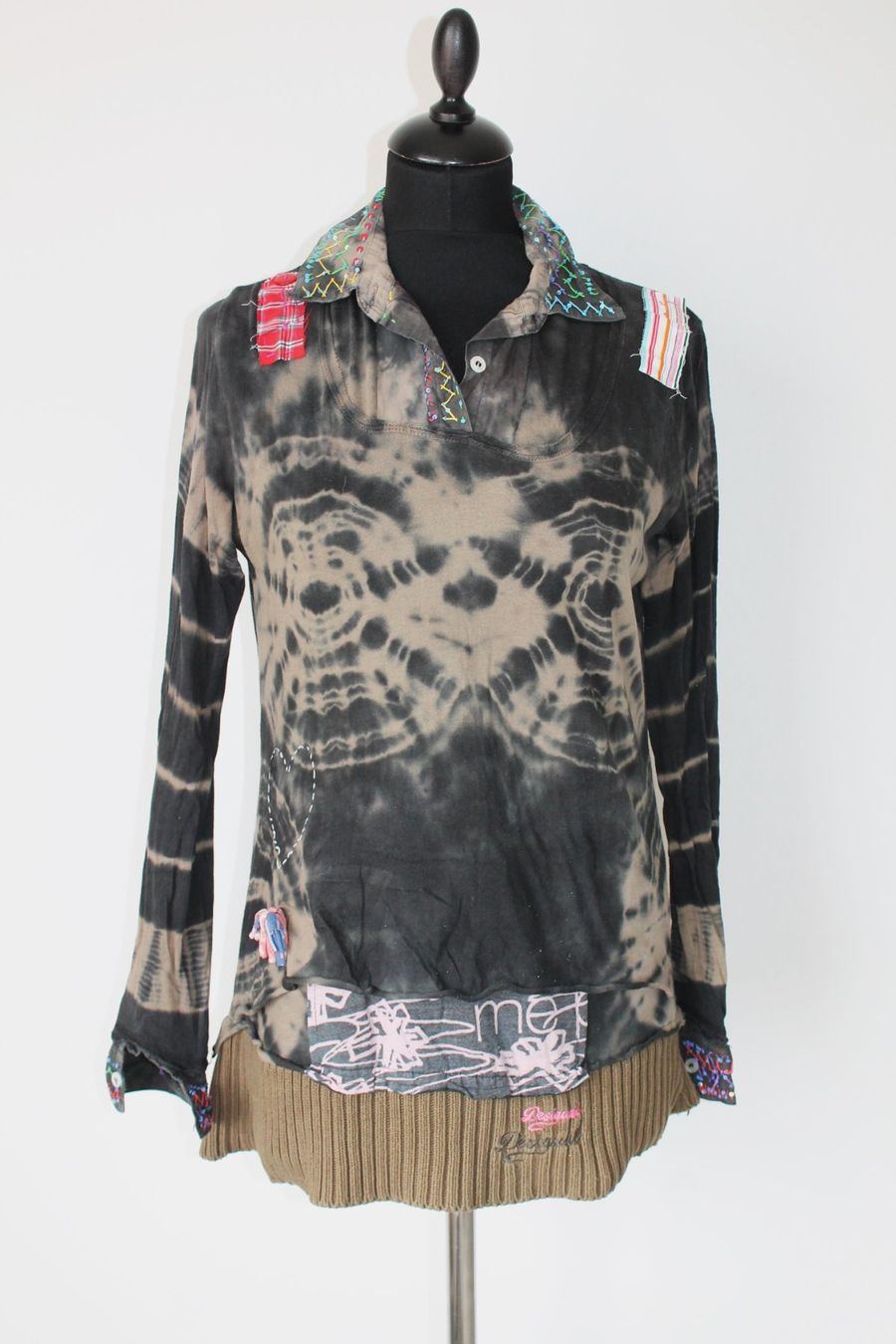 Desigual Pullover & Sweatshirts: Pullover DESIGUAL taille XL – Gebraucht aus Chez-le-Bart von jasse