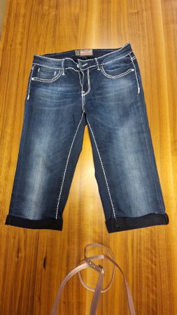 SOCCX Damen Jeans Capri Hose Grösse 38 dunkelblau, neuwertig