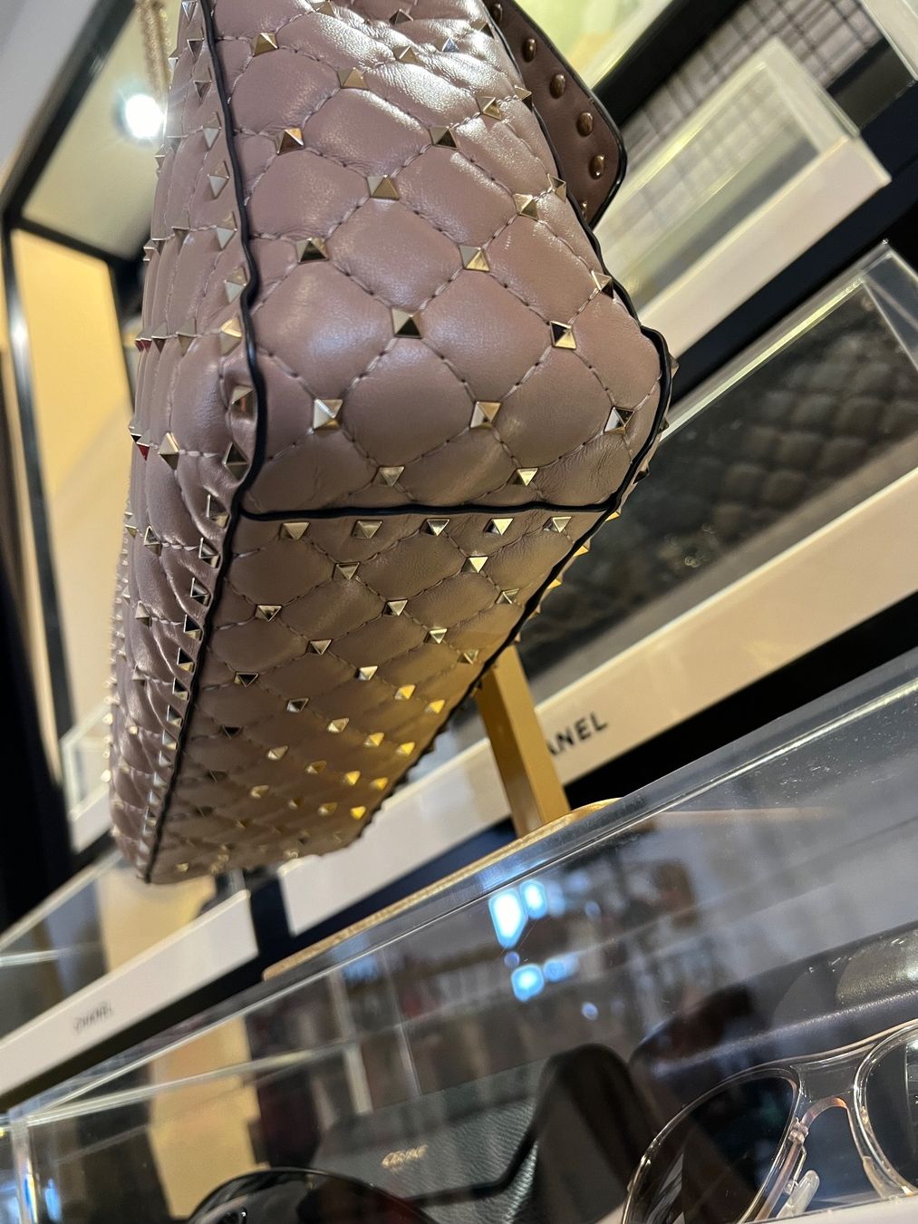 Valentino Borse da donna: Original Valentino Garavani Rockstud beige – Usato da Kilchberg ZH venduto da happyymee 5