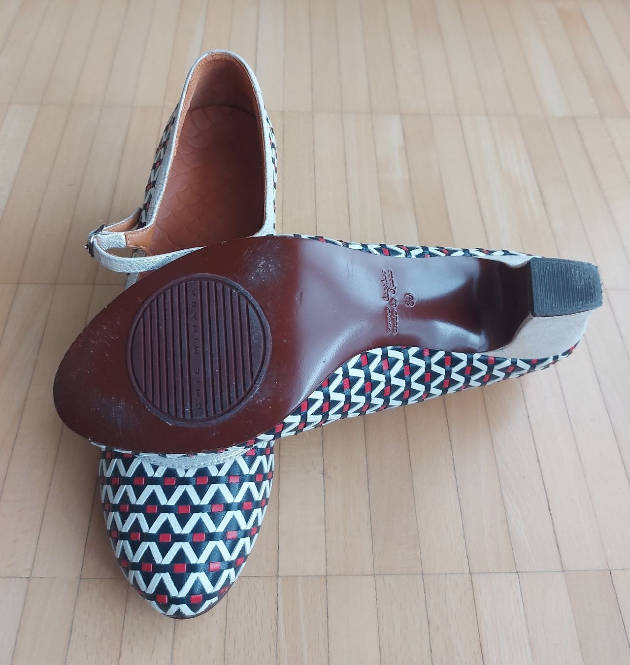 Chie Mihara Scarpe da donna: Chie Mihara, Mary Jane, Grösse 39 – Usato da Oberengstringen venduto da PaolaDe 6