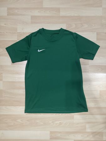 Nike Dri-Fit Sport T-Shirt – Grün (Kids XL ≈ Adult XS)