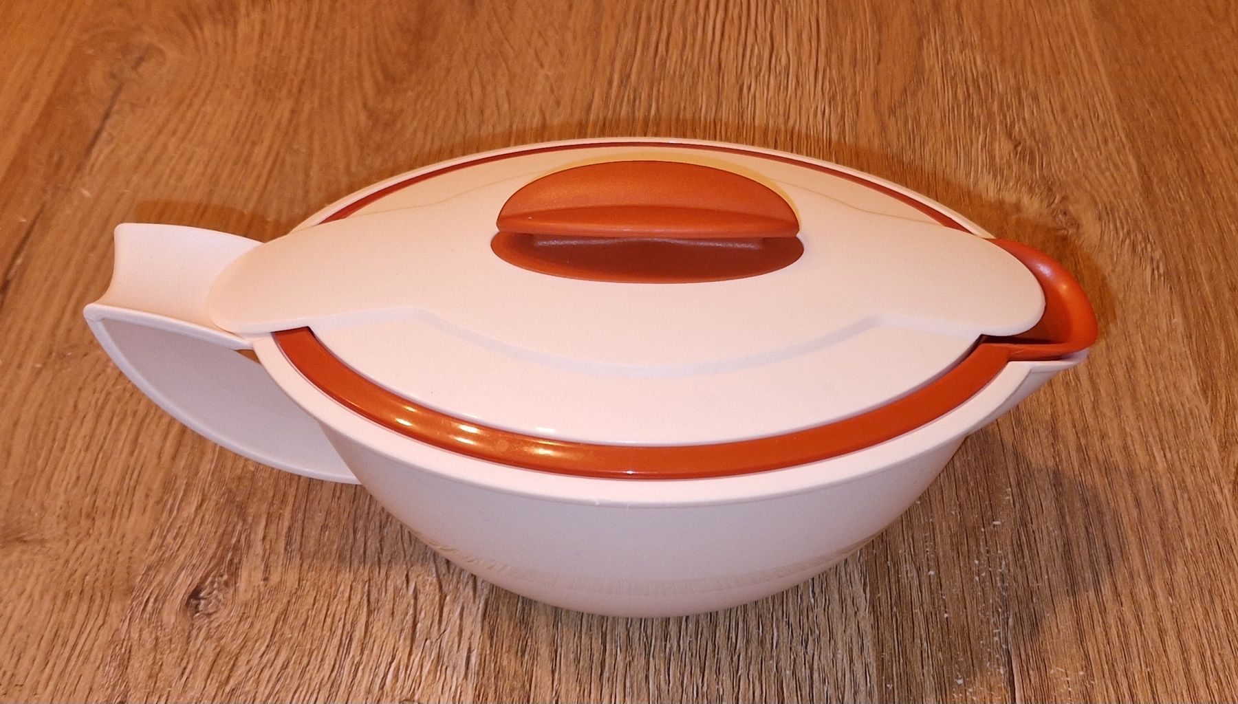 Set di piatti: saucière tupperware – Usato da Couvet venduto da Pioune