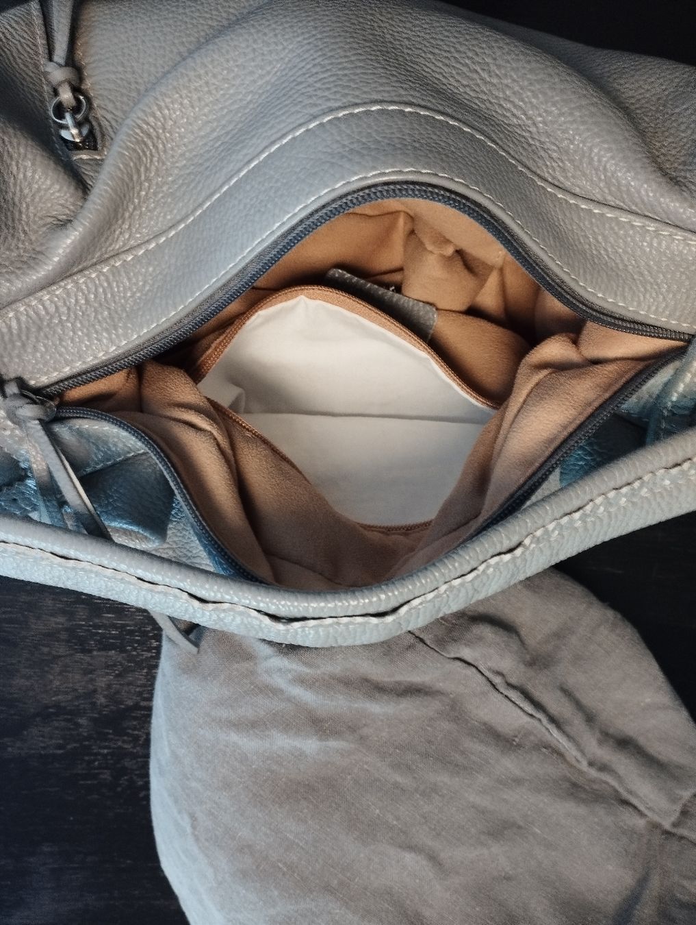 Borse da donna: Neuwertige Leder - Handtasche, hellgrau  – Usato da Neu St. Johann venduto da seerose63 2