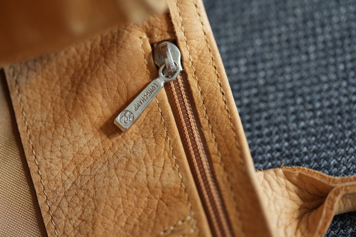 Longchamp Taschen für Damen: Longchamp Echtleder Tasche wenig gebraucht – Gebraucht aus Rüti ZH von ors_9ggw 6