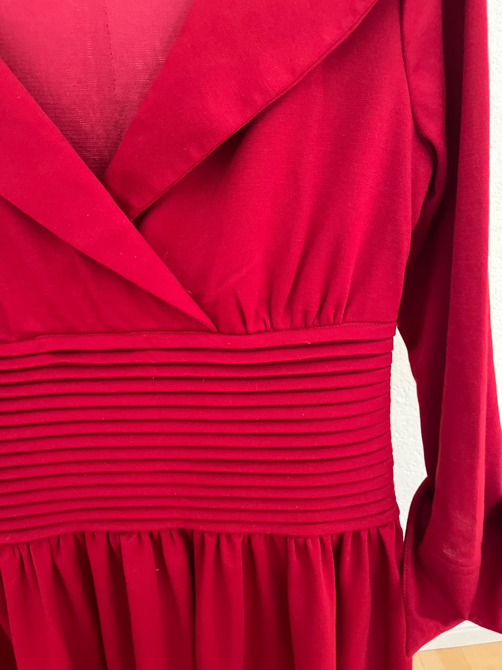 Kleider: Stilvolles, rotes Vintage-Kleid – Gebraucht aus Bern von Sonia-Bern 2
