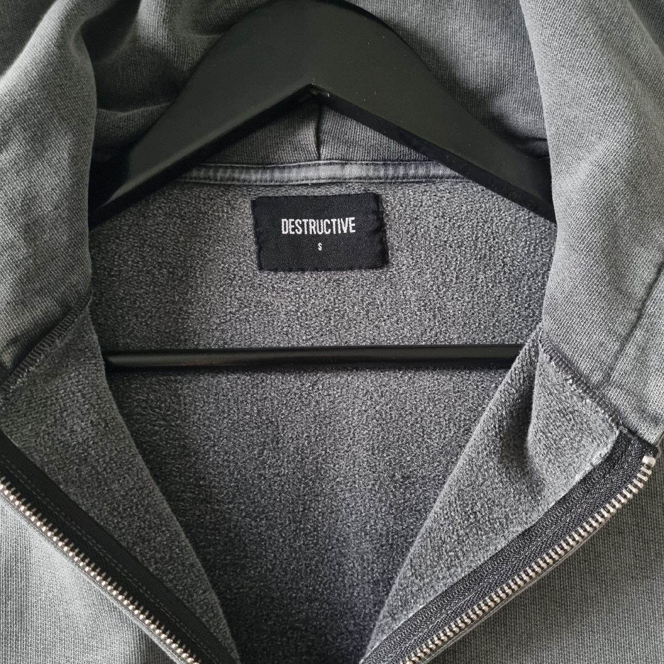 Maglioni & Felpe: Destructive Cropped Zip Hoodie – Nuovo (secondo la descrizione) da St. Gallen venduto da nico.schmid95 1