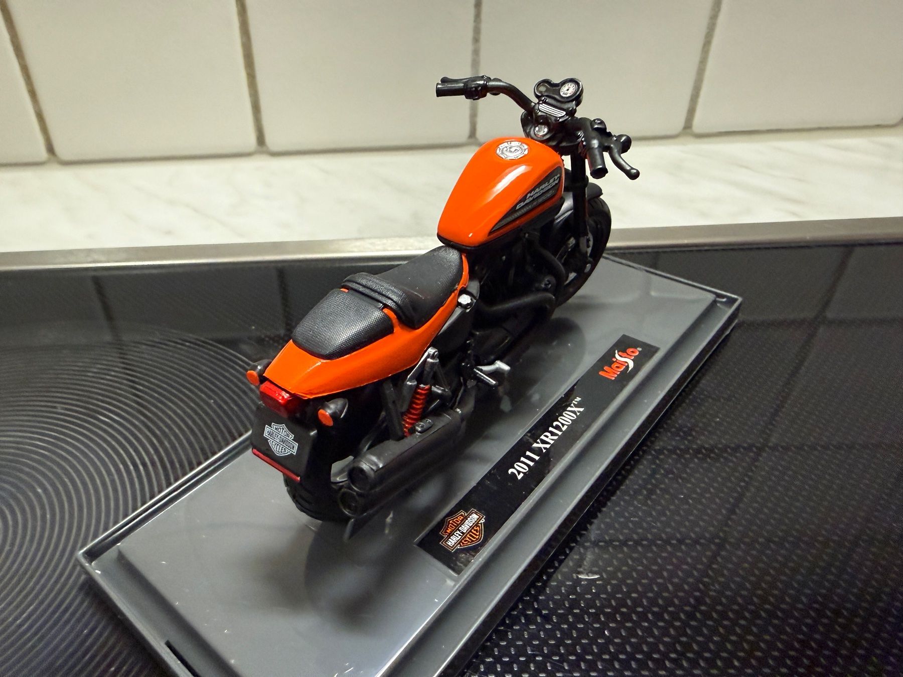 Maisto Voitures modèles: Harley Davidson 2011 XR 1200X orange 1/18 – Neuf avec emballage d'origine à Messen par Versber 5