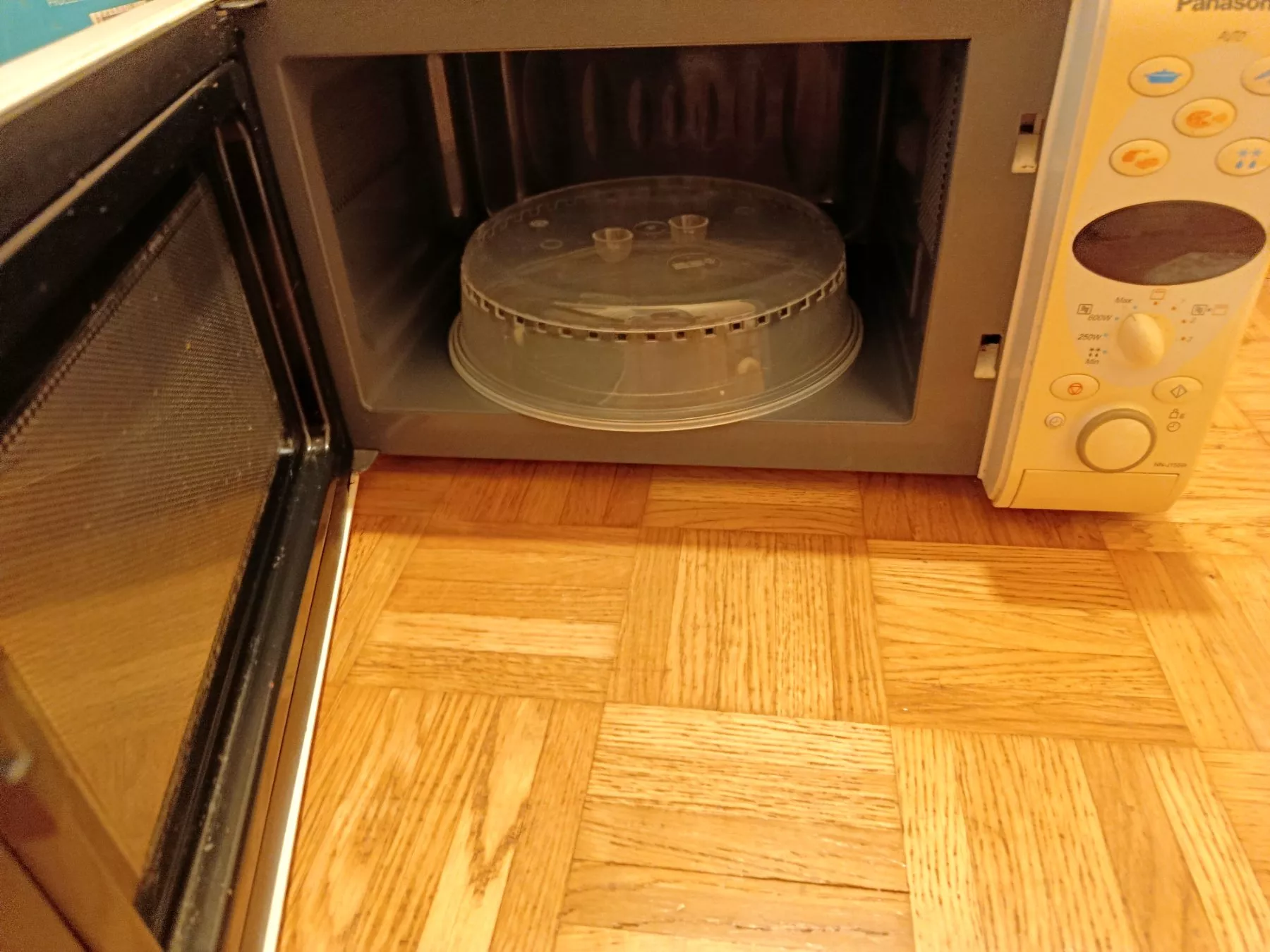 Panasonic Forni: Micro-ondes Panasonic Grill – Usato da Les Acacias venduto da Dame_Shakti 1