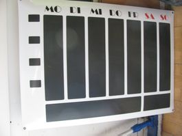 Wochenplaner aus Emaille für die Wand gebraucht