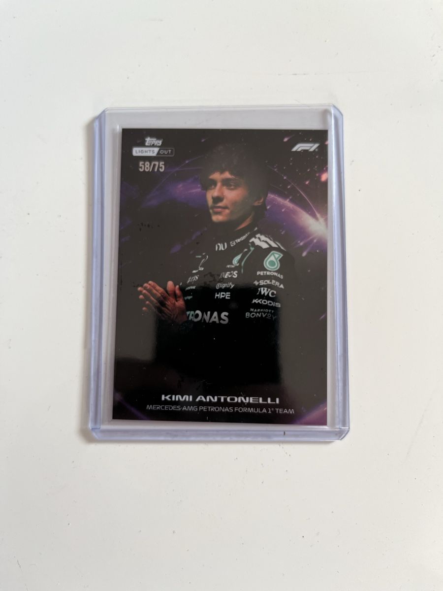 Topps Cartes à collectionner: Topps Lights Out Kimi Antonelli /75 – Neuf (Voir description) à Thun par ladoppiaesse.cards