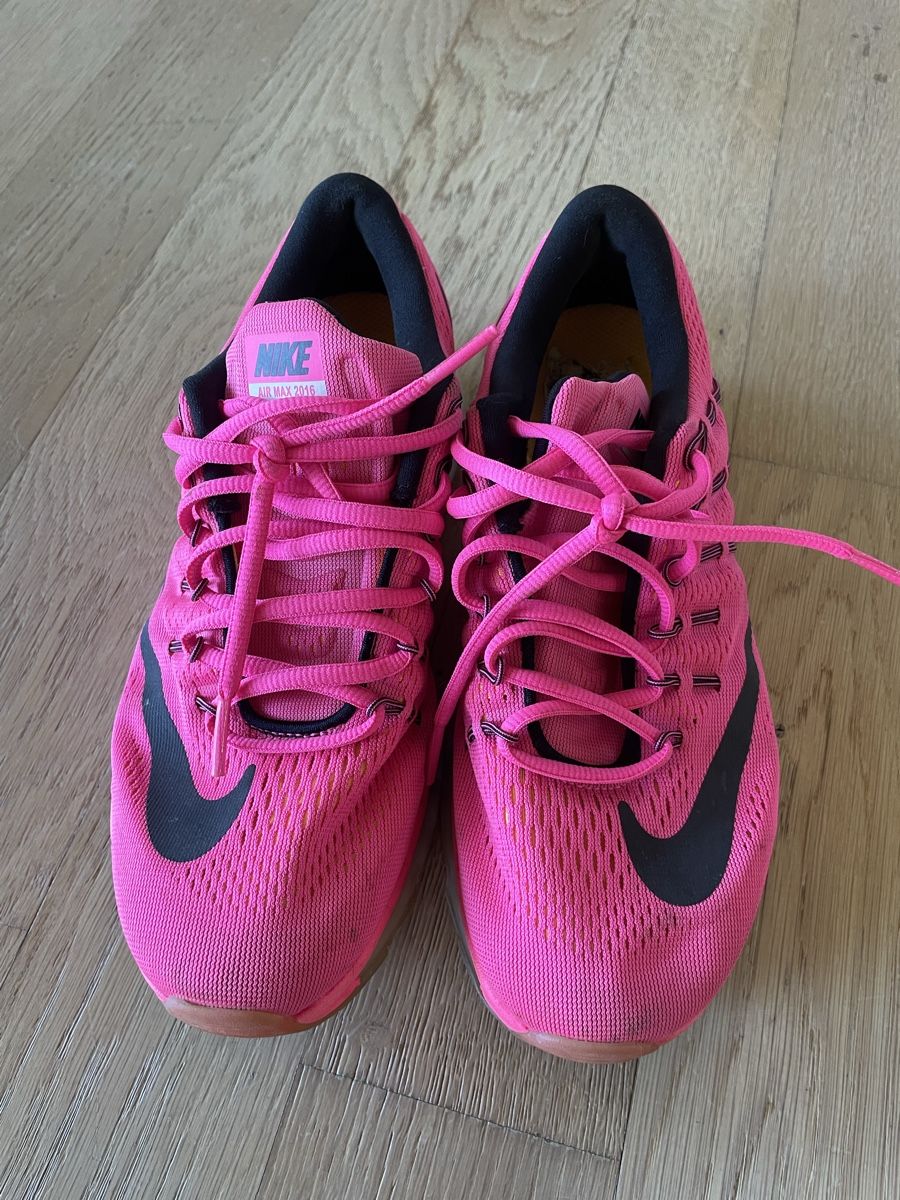 Nike Scarpe da donna: Nike Air Max 2016 37.5  – Usato da Losone venduto da Giulieth 1