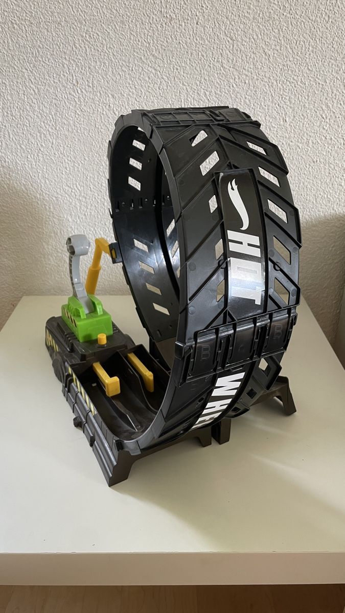 Hot Wheels Giocattoli: Hot wheels  – Usato da Volketswil venduto da Vicobe 2