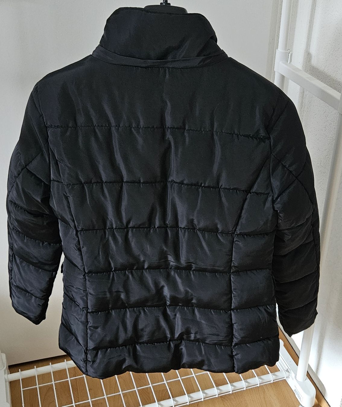 Jacken: Jacke schwarz Gr. M - Chicorée - Spendenaktion – Neu (gemäss Beschreibung) aus Unterkulm von Beljasch 5