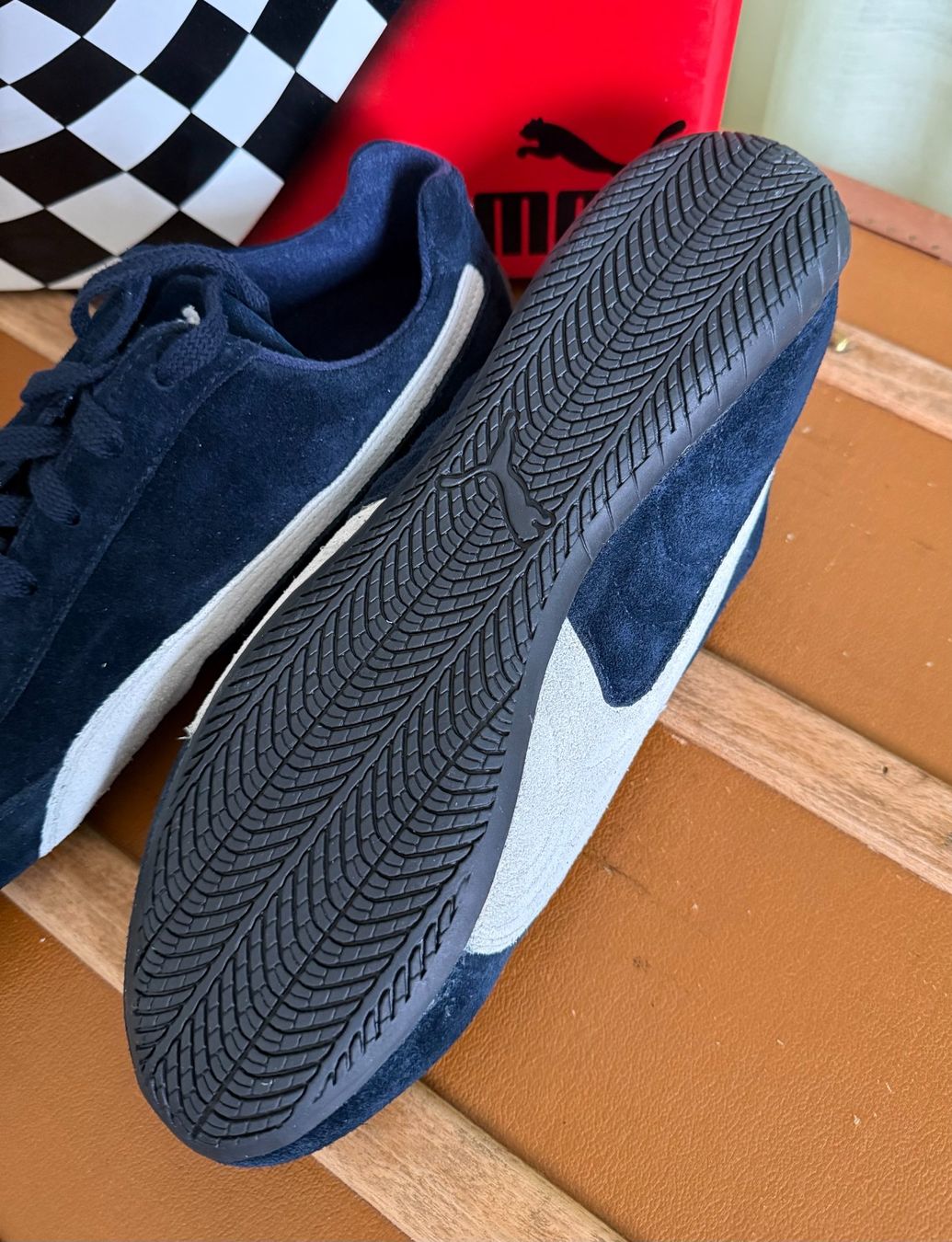 Puma Scarpe da uomo: Puma Baskets unisexes Speedcat  T45 – Nuovo e nell'imballaggio originale da Bulle venduto da miura_sv 2