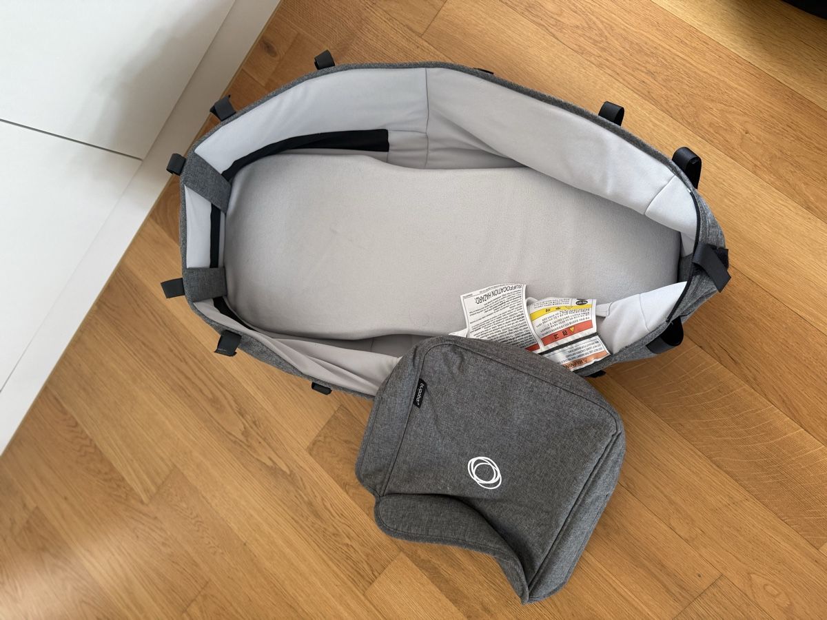 Bugaboo Berceaux: Bugaboo Grey Melange Bassinet – D'occasion à Zürich par PetiteSeller 1