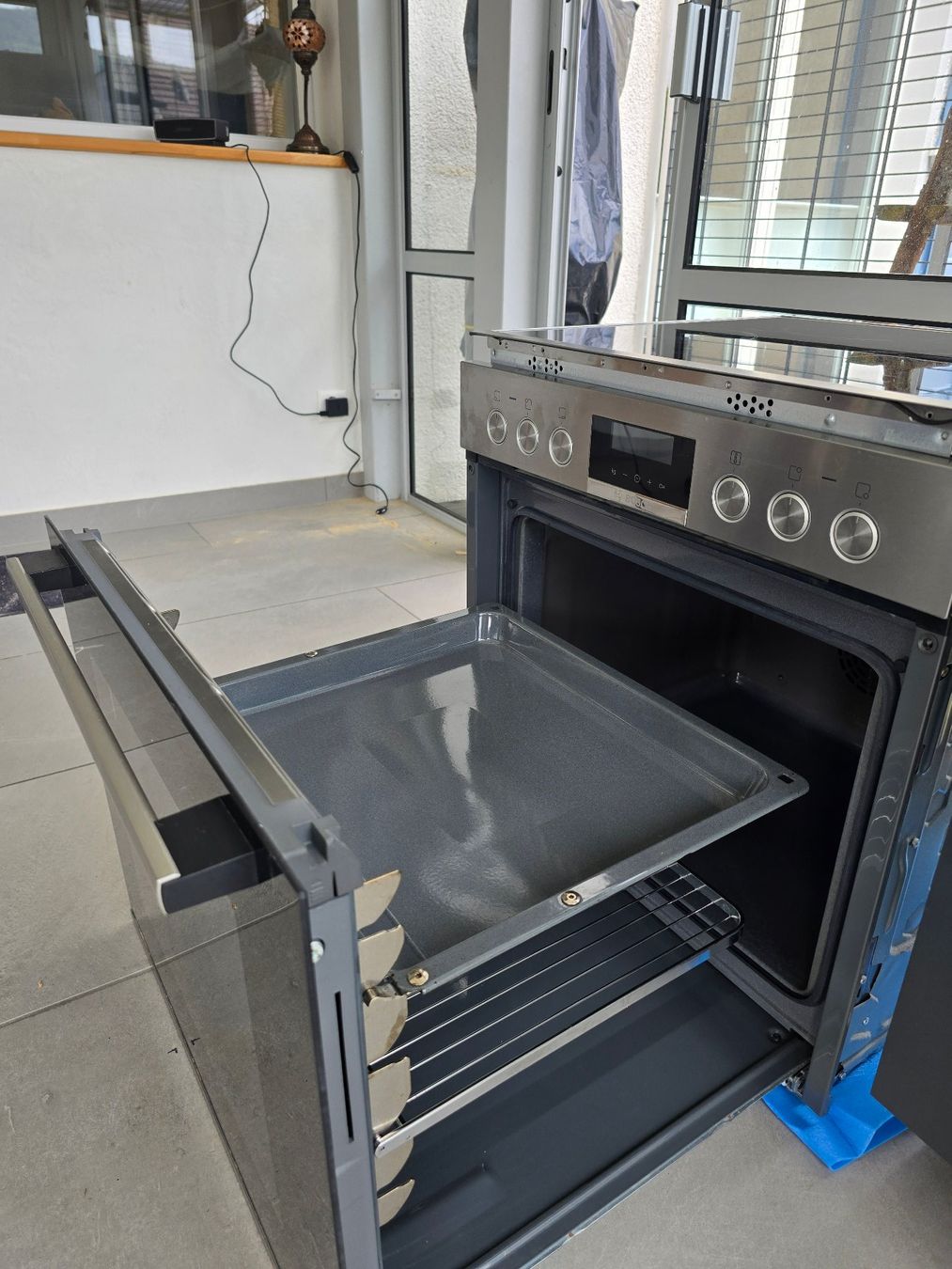 Cucine: Einbaubackofen mit Glaskeramik – Usato da Schleinikon venduto da Egwa 1