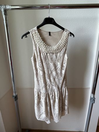 Robe dentelle Benetton XS avec perles