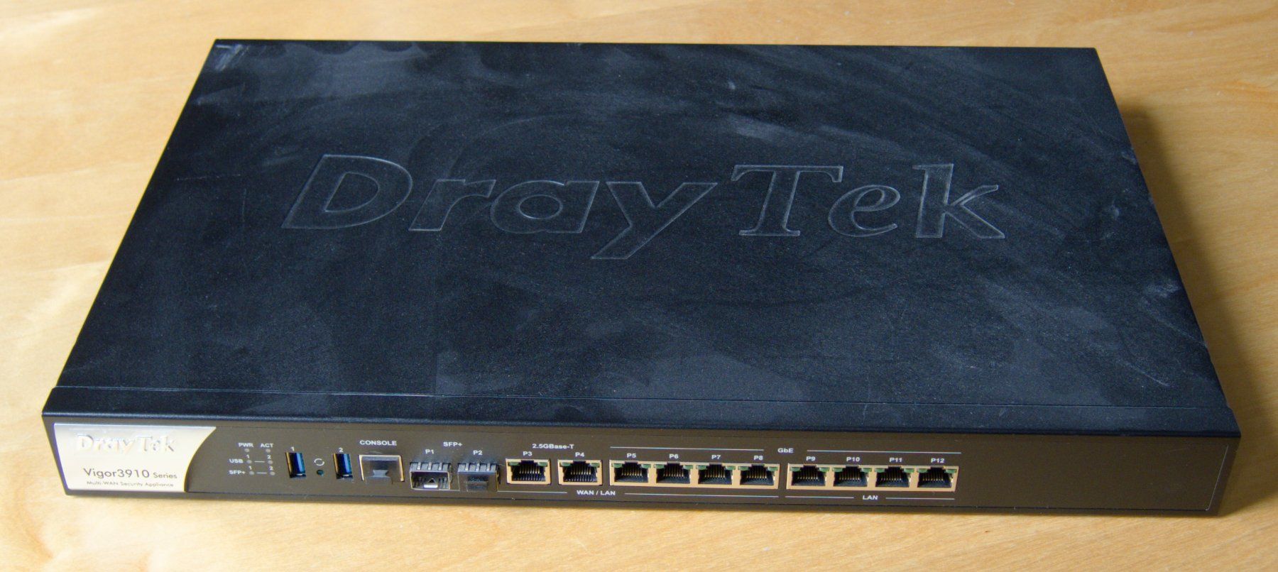 Draytek Firewall: Draytek Vigor3910 multi-WAN VPN-Router – Usato da Basel venduto da Degeb