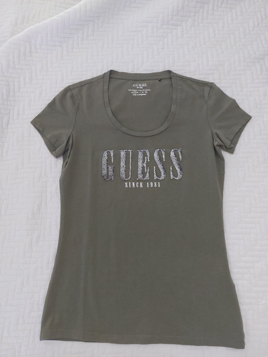 Guess T-Shirts: Guess T.Shirt – Neu (gemäss Beschreibung) aus Zürich von Martinlaehner
