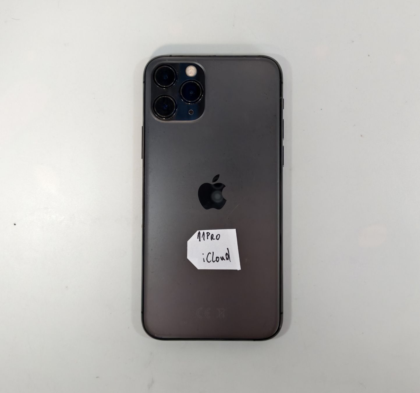 Apple Portables: iPhone 11 Pro – Défectueux à Ehrendingen par Rocky985 1