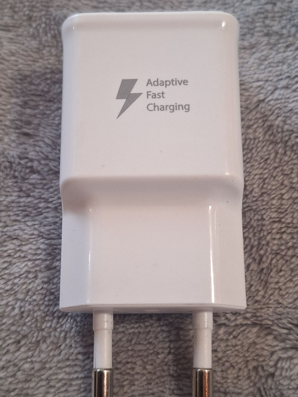 Samsung Ladegeräte: Chargeur Samsung Adaptive Fast Charging blanc – Gebraucht aus Tannay von v1n1p00h 2