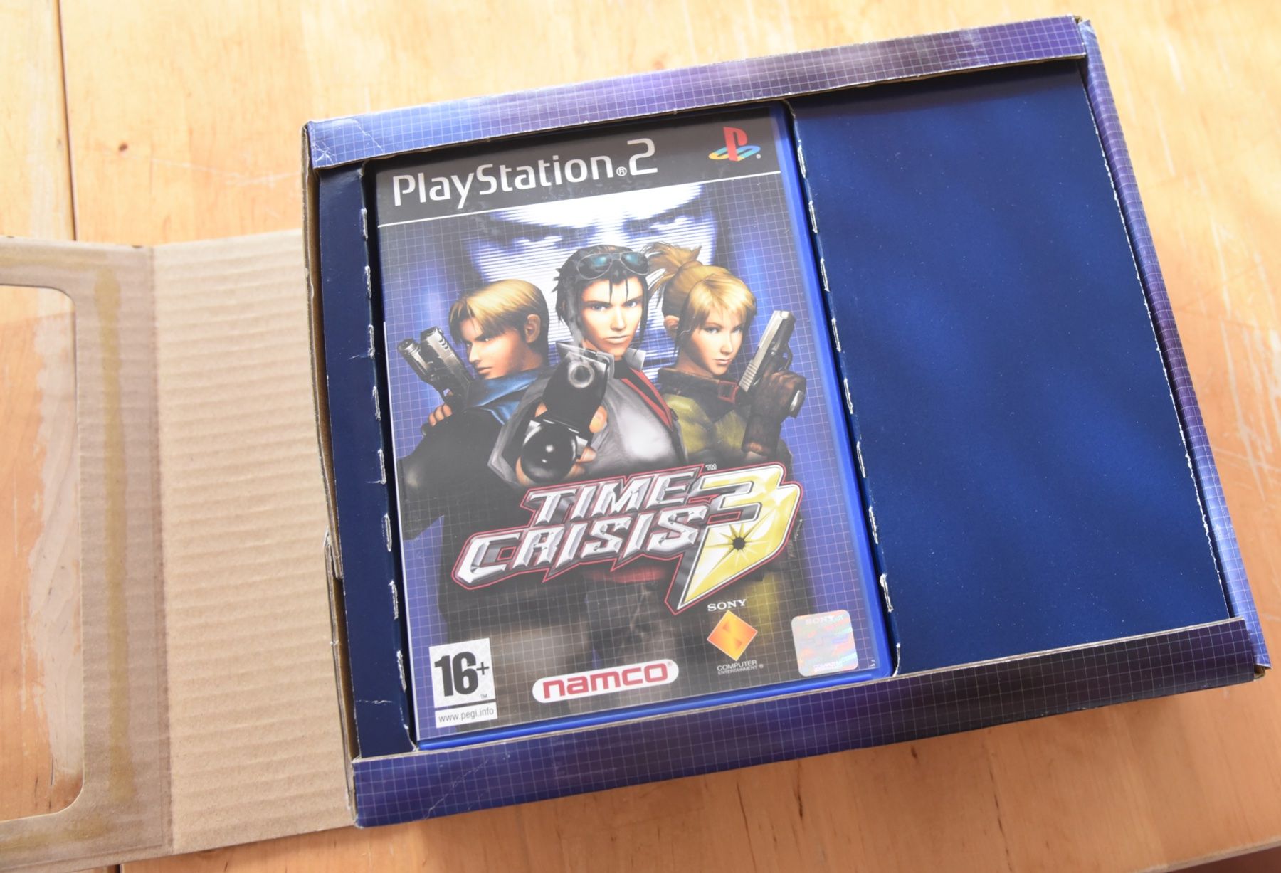 Spiele: Time Crisis 3 + G-Con2 (CIB) – Gebraucht aus Frenkendorf von  3