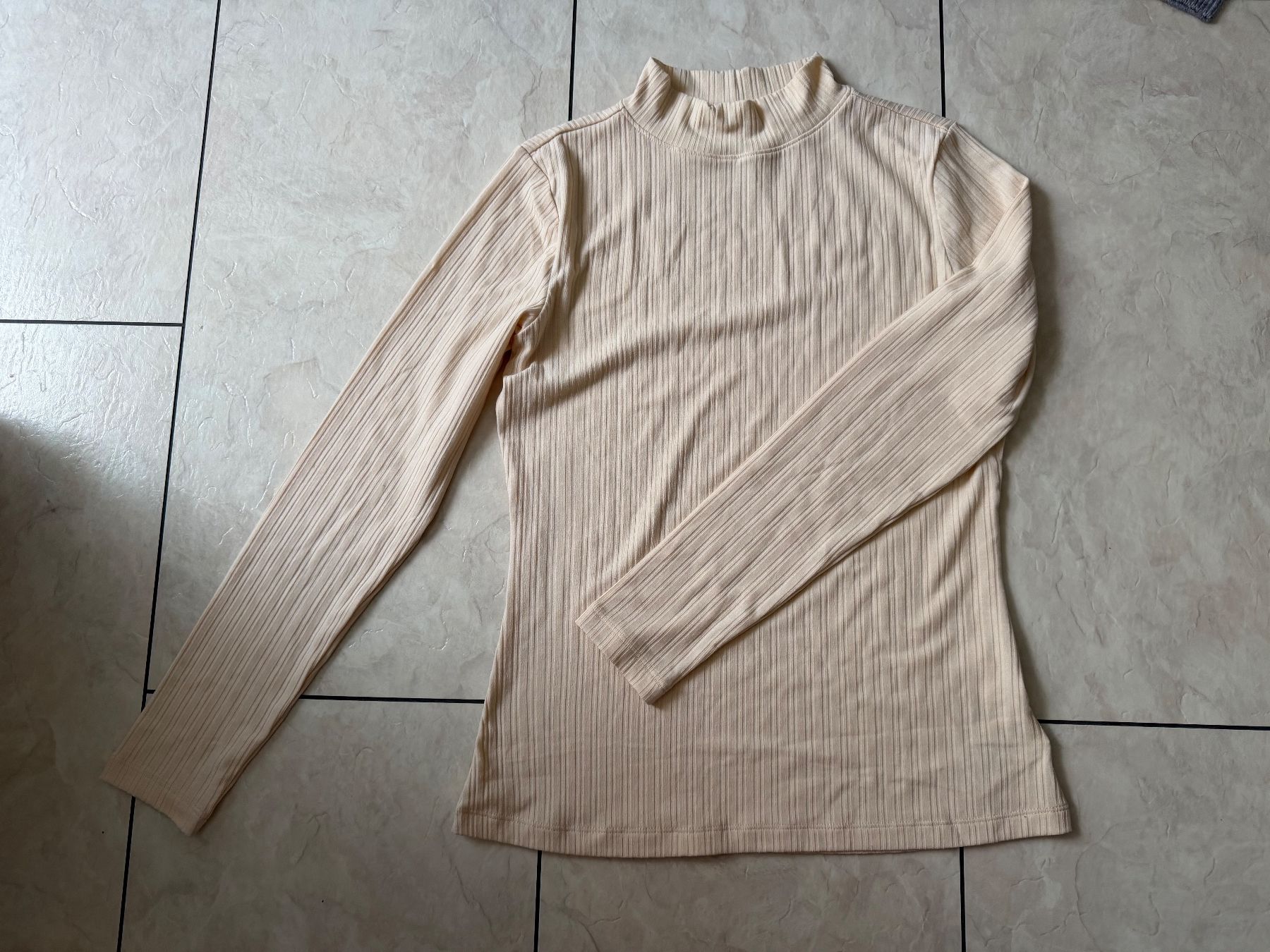 Tops: gelbes Shirt – Neuf (Voir description) à Uetikon am See par m1384