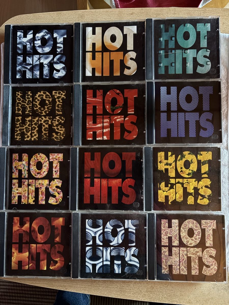 CD: 12 Musik CD Hot Hits – Usato da Neunkirch venduto da dielocke72
