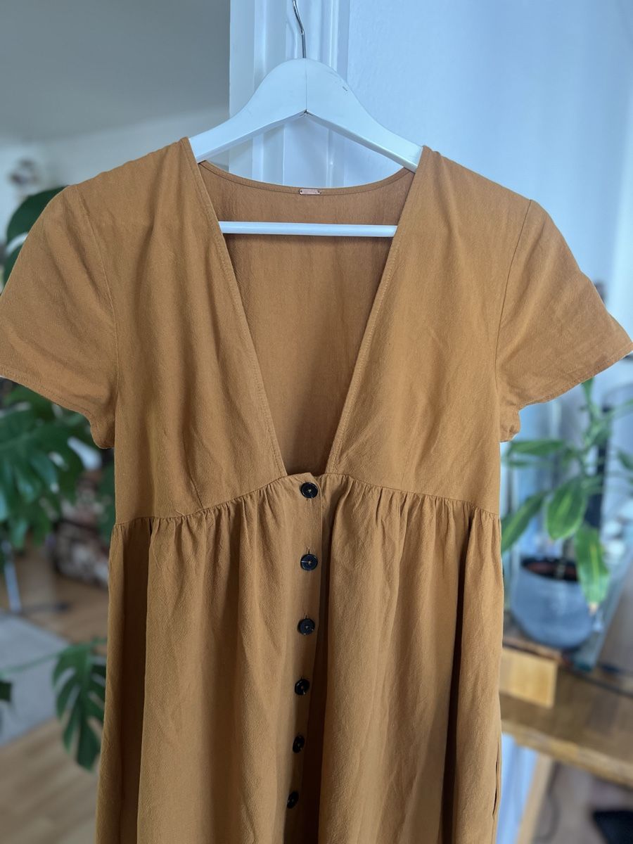 Kleider: Langes Leinenkleid Gr. M – Gebraucht aus Kloten von Django008 1