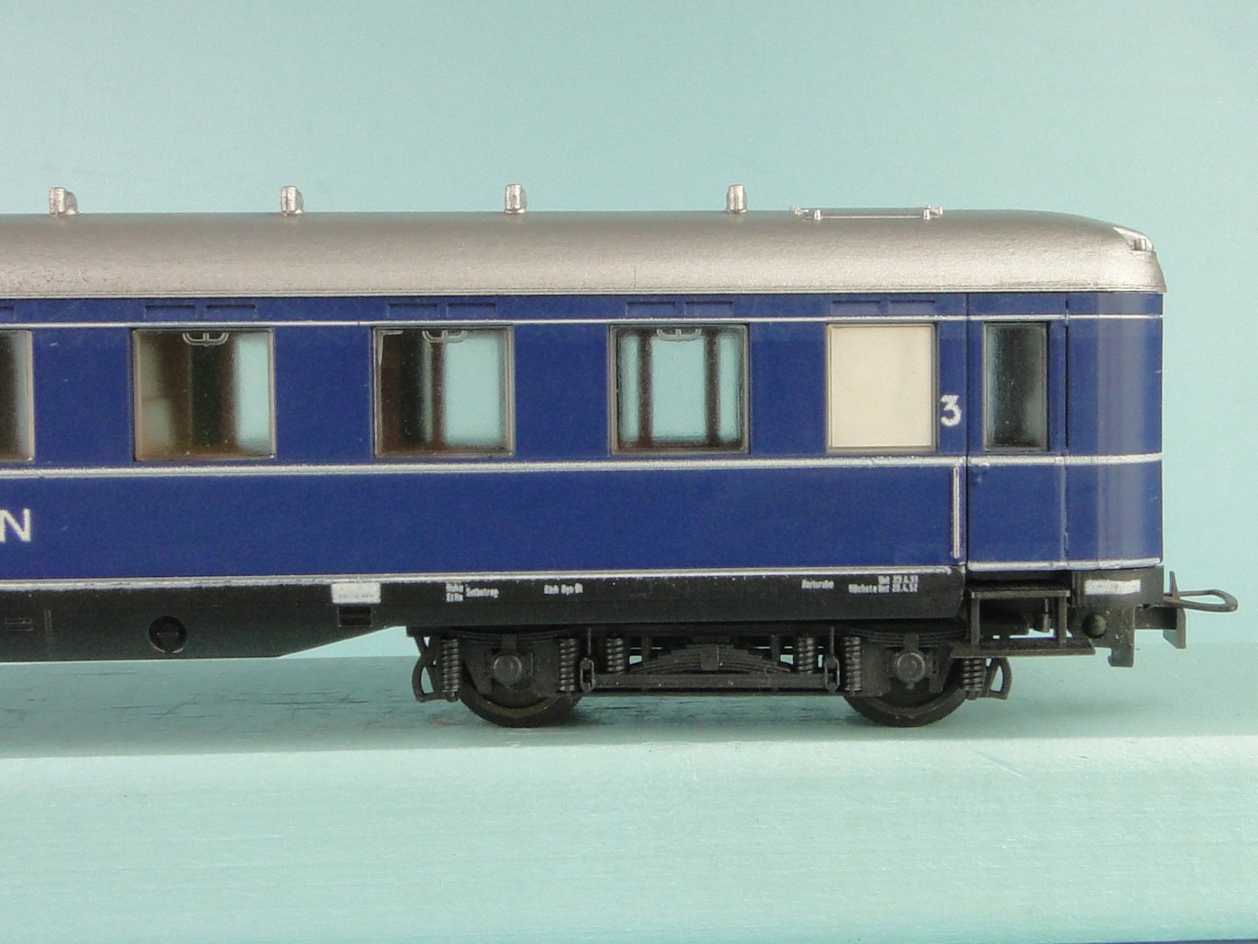 Liliput Modelleisenbahnen: Liliput 83302 Schürzenwagen Deutsche Bundesbahn 3 Kl. – Gebraucht aus Bülach von cann11 2