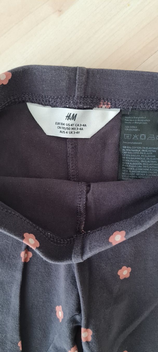 H&M Collants & Leggings: H&M Leggings mit Blümchen Gr. 104 – D'occasion à Wallisellen par T8304T 1