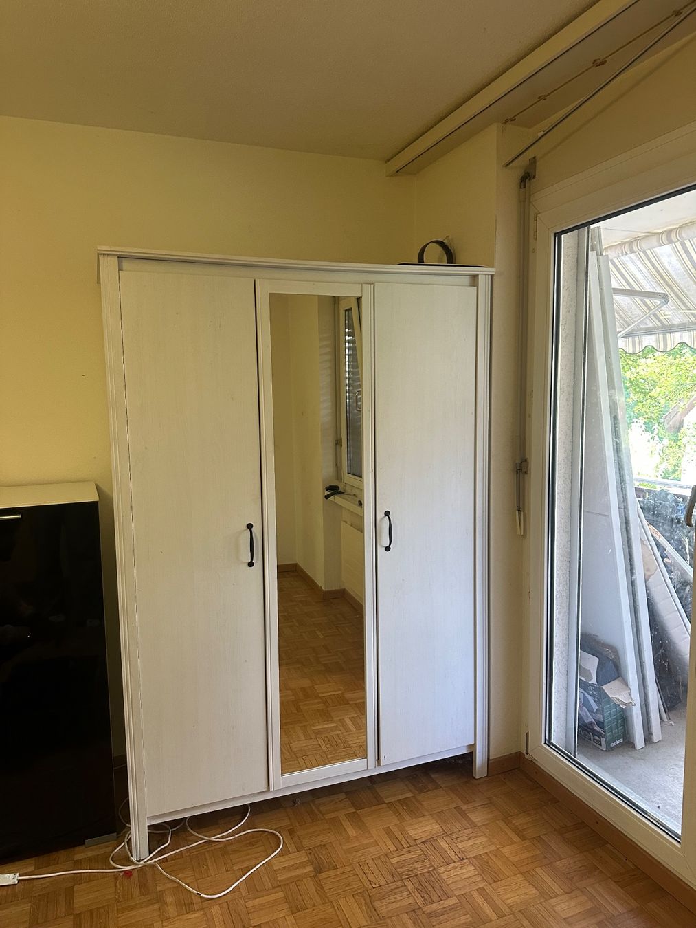Armadi: Kleiderschrank weiss – Usato da Adlikon b.Regensdf venduto da val_tn7g