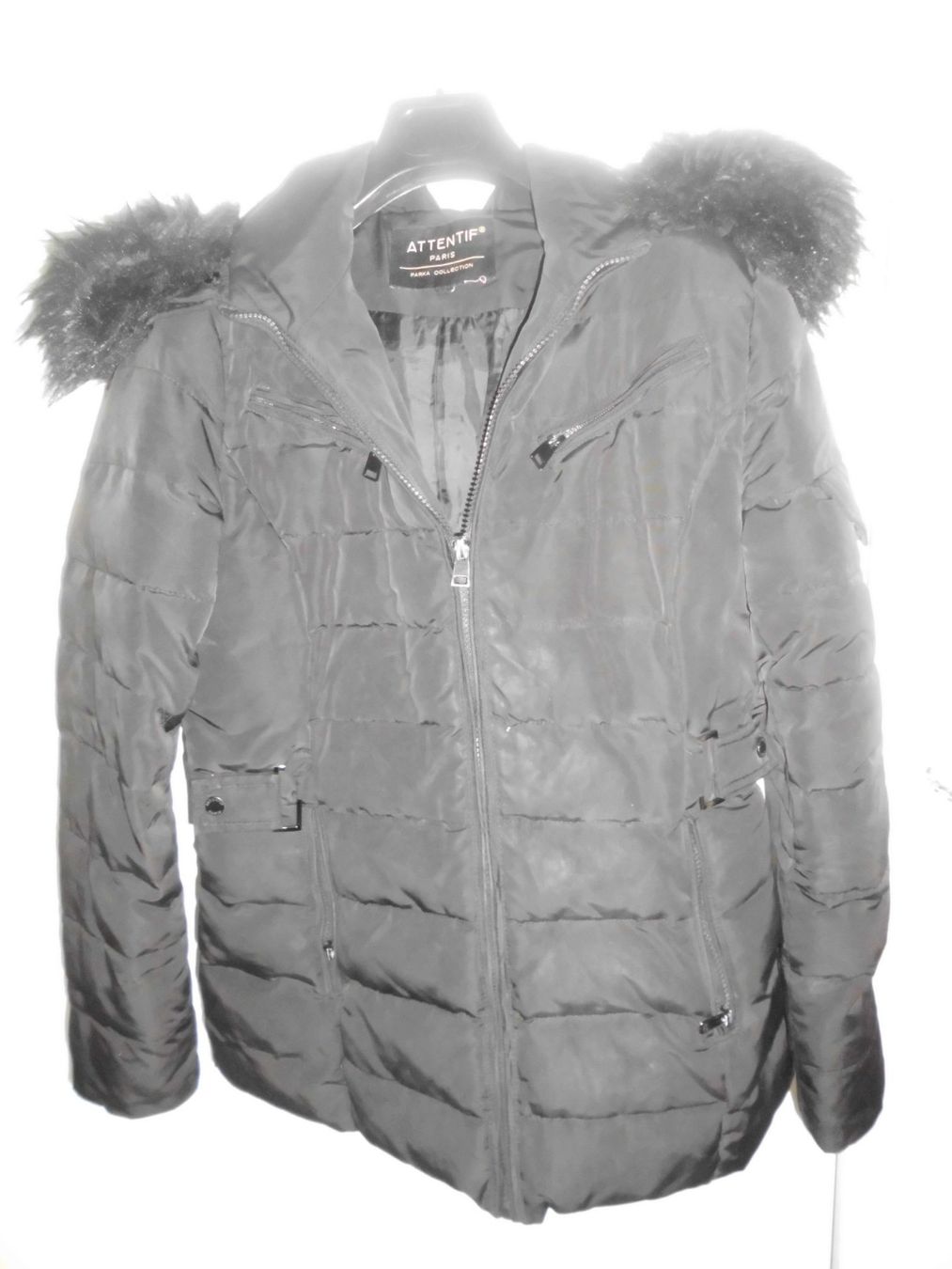 Giacche & Cappotti: Parka noire avec capuche T. 38 – Usato da Marin-Epagnier venduto da Madja