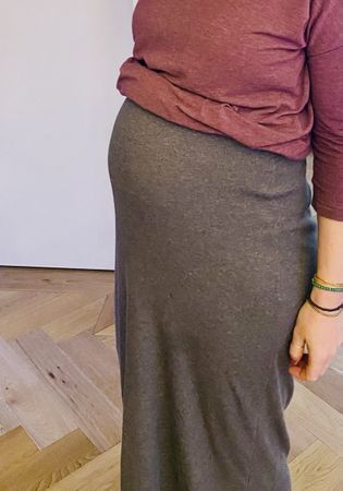 Grauer Umstands-Maxirock aus Rippstrick, Grösse M, Top Zusta