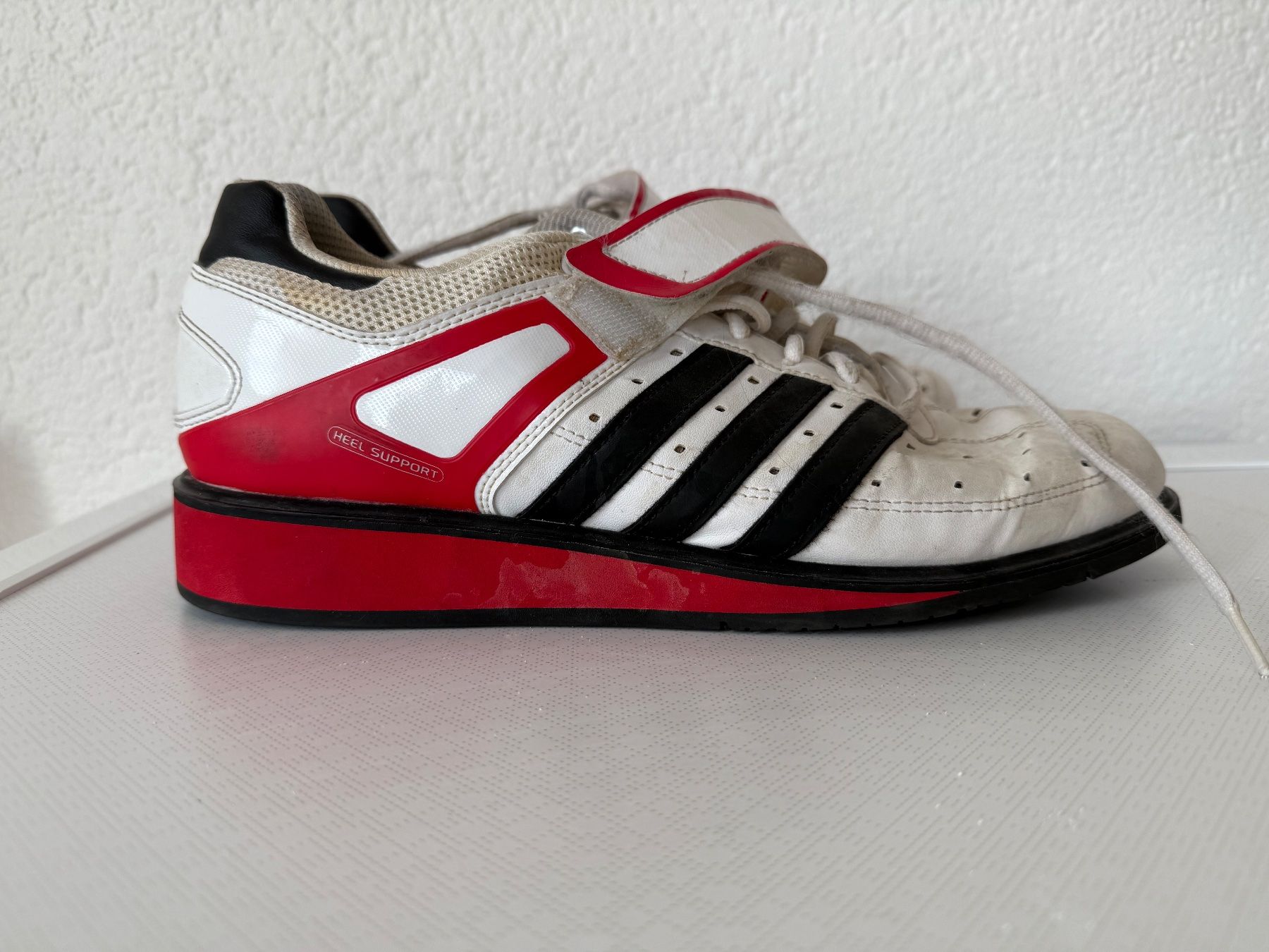 Adidas Scarpe da uomo: Gewichtheberschuhe Gr. 43 1/3 – Usato da Wil SG venduto da schnippo2018 1