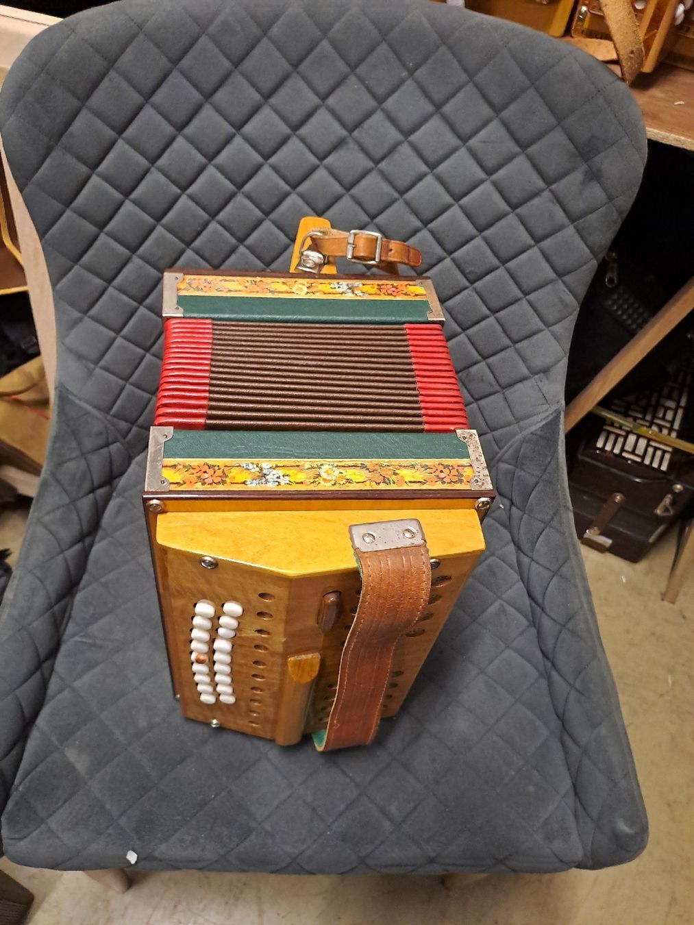 Strumenti musicali: schwyzerorgeli ton B – Usato da Villeneuve venduto da BibiVintage 7