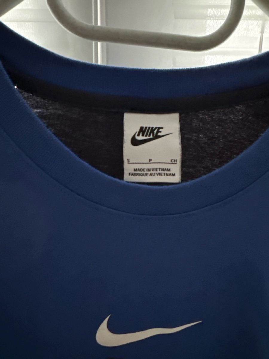 Nike T-Shirts: Stylisches Nike T-Shirt Grösse S – Gebraucht aus Freienstein von Ale_47_2 1