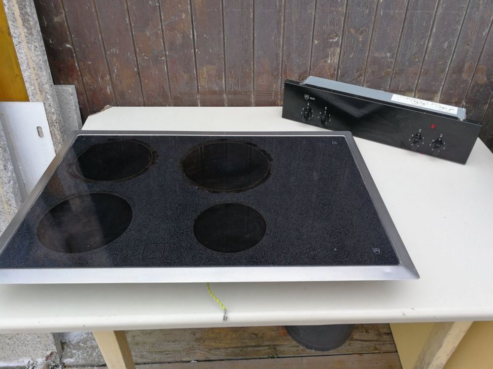 V-Zug Cucine: Glaskeramik Kochfeld V-ZUG – Usato da Spreitenbach venduto da Space_X 8