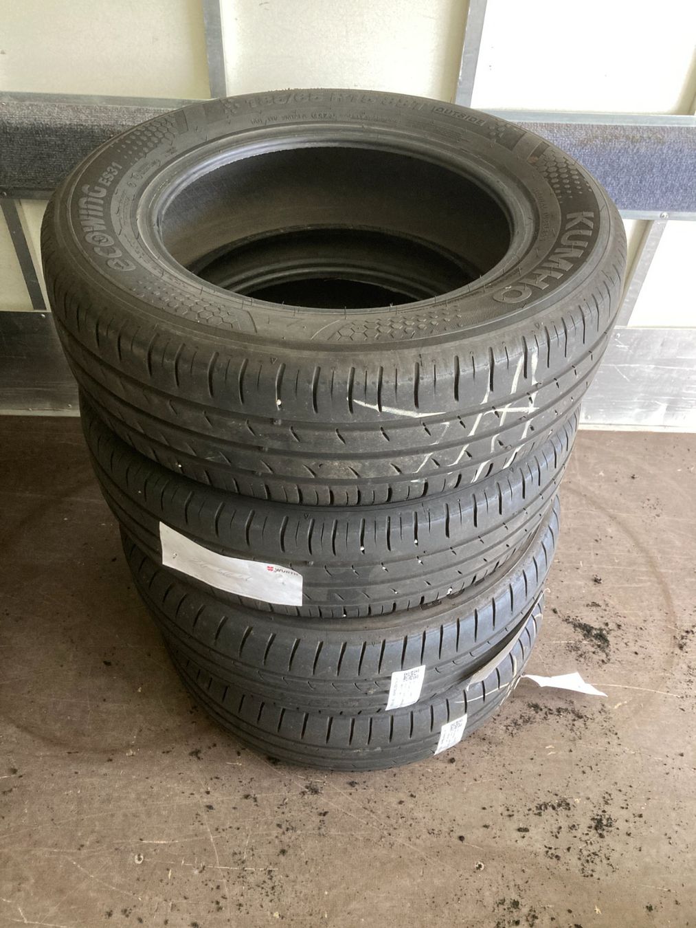 Pneumatici & Ruote complete: 185/65R15 Sommerpneu – Usato da Cham venduto da Cham6332