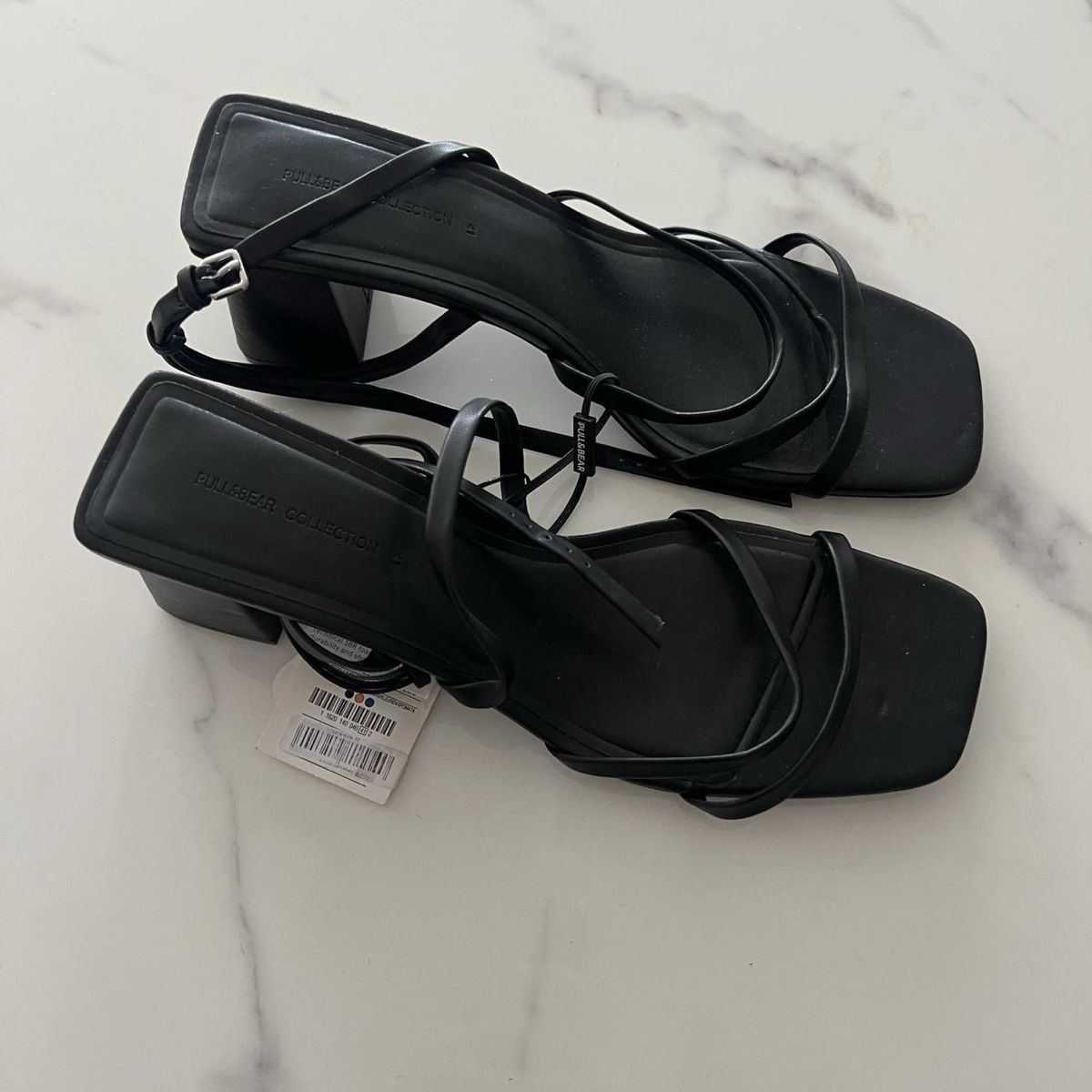 Pull&Bear Scarpe da donna: Black Strappy Sandals Size 41 Never worn – Nuovo e nell'imballaggio originale da Dübendorf venduto da kko_7xld 2