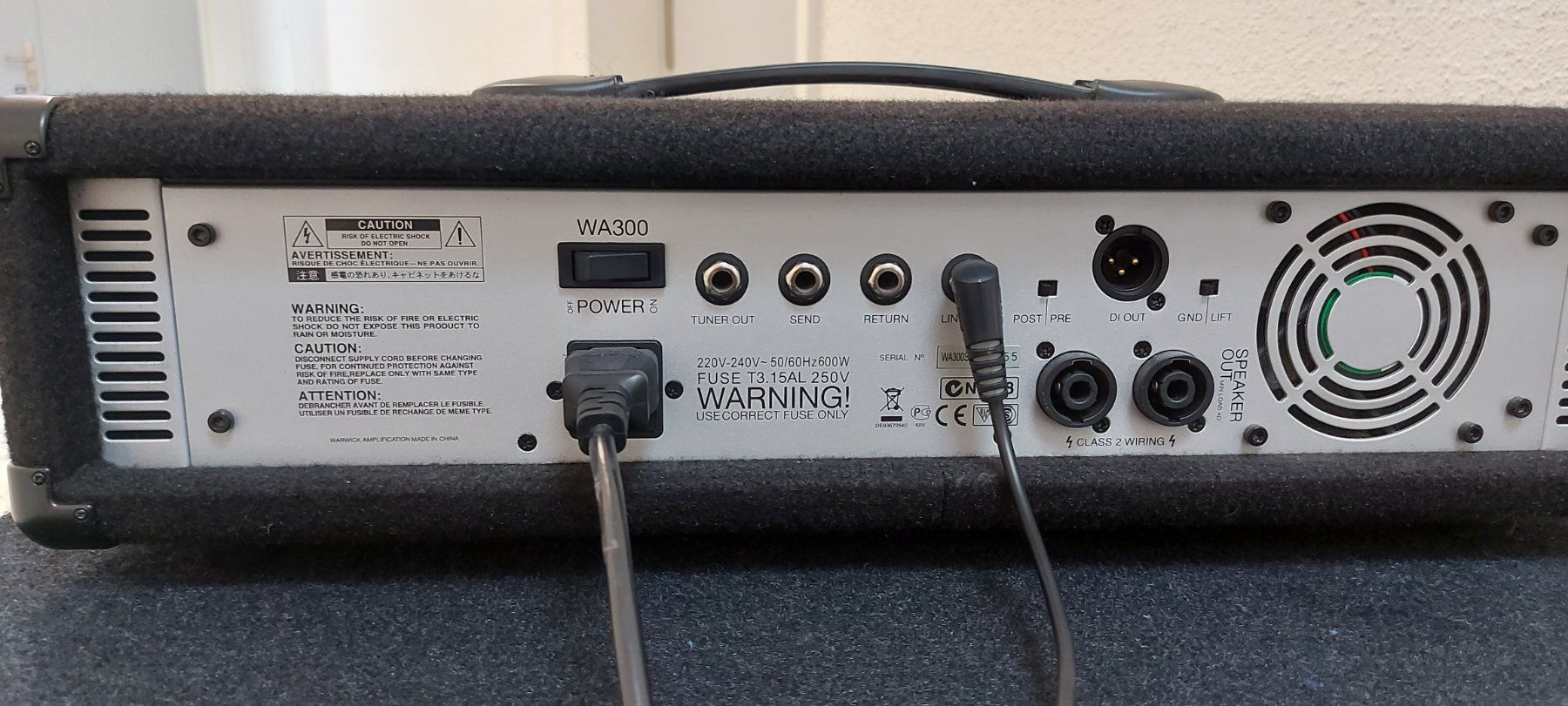 Amplificatori: Bass Amp Bundle Warwick WA 300 ,Warwick WCA 410 PRO – Usato da Glattbrugg venduto da Swissmusik 5