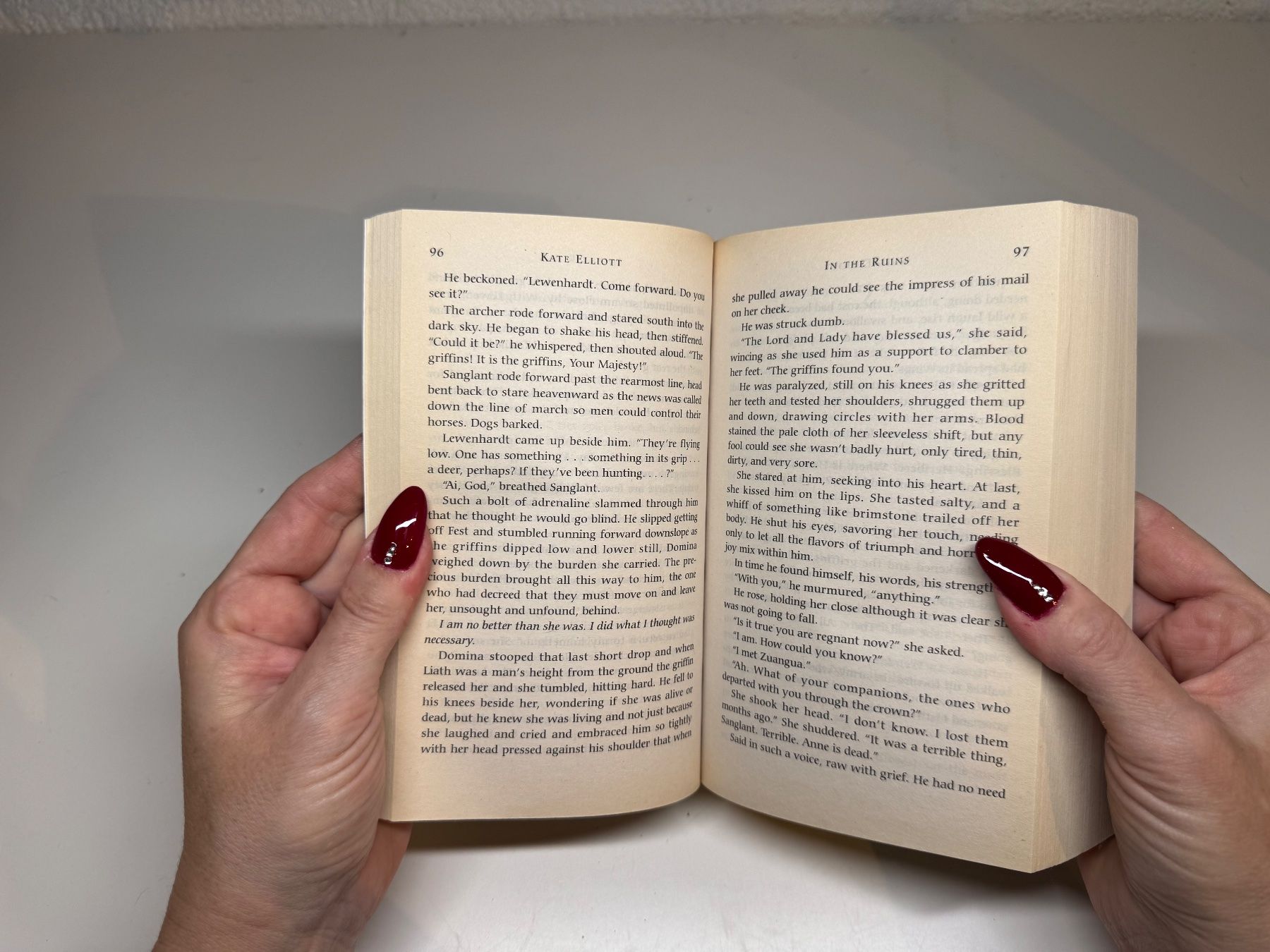 Libri: NOVEL: Kate Elliott, In the Ruins – Usato da Grosswangen venduto da English_books 4