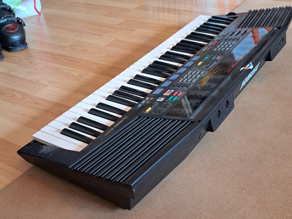 Musikinstrumente: Keyboard – Gebraucht aus Zürich von nic_dgn5 1