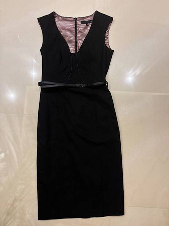 Robe noire avec ceinture next S