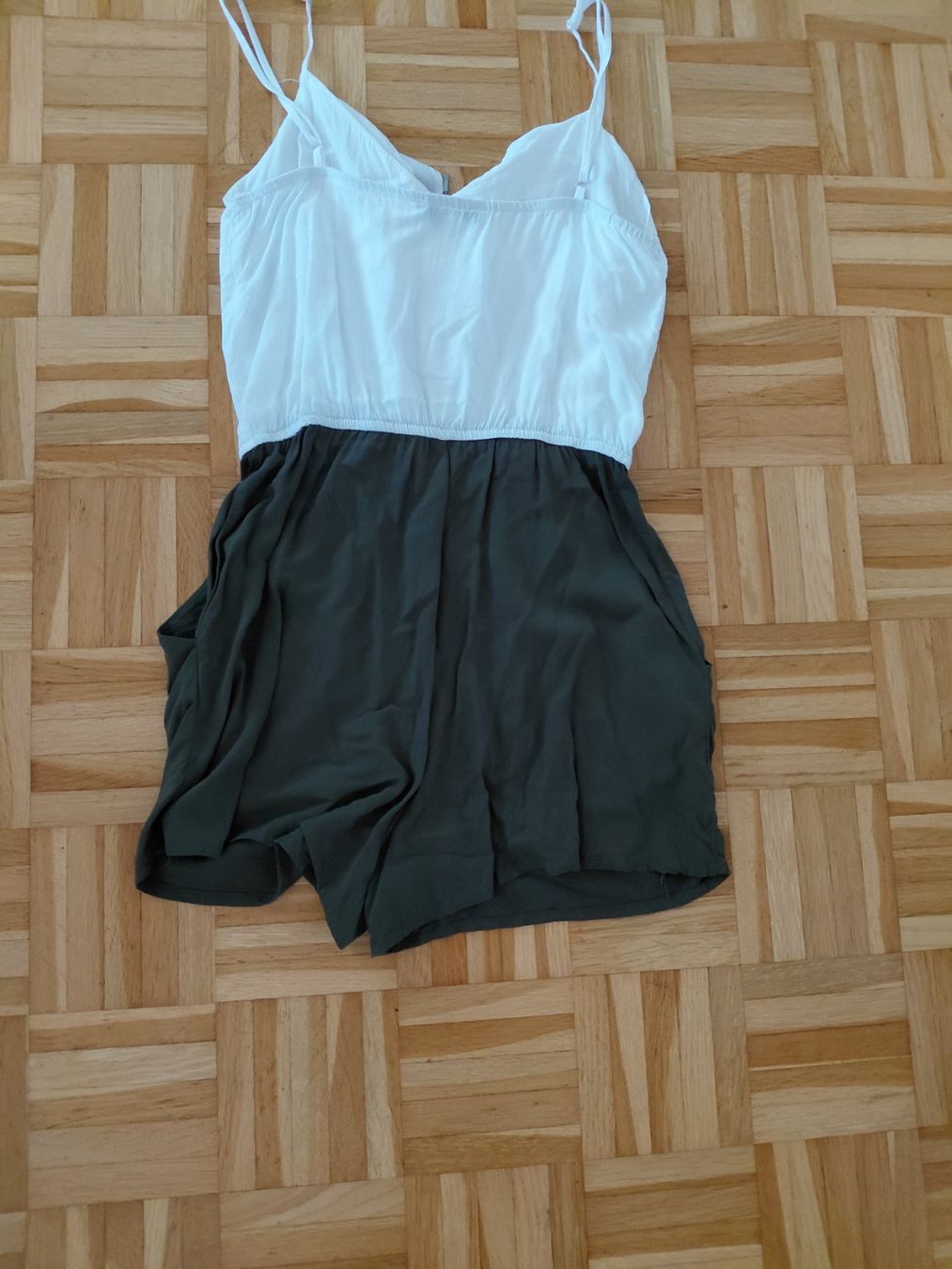 Lotti di vestiti: Damen Kleider paket gr xs – Usato da Aesch BL venduto da shiva0211 3