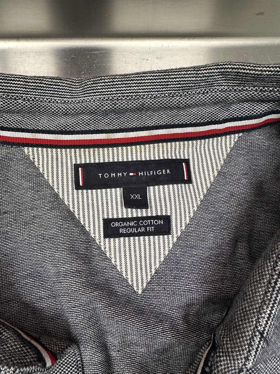 Tommy Hilfiger T-shirt: Herren Polohemd Tommy Hilfiger Grau – Usato da Schwende venduto da weesli 2